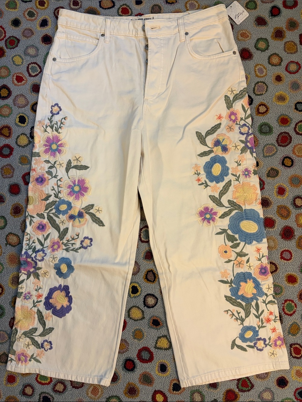 NWT We The Free Willow Floral Embroidered Jeans - Picture 7 of 10